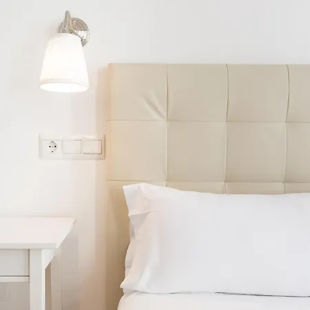 Urbe10 Plaza De La Constitucion 1 Bedroom Apartment Malaga Zewnętrze zdjęcie